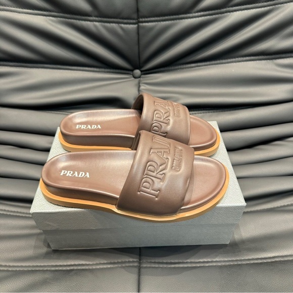 Prada women's casual slippers - Picture 3 of 5
